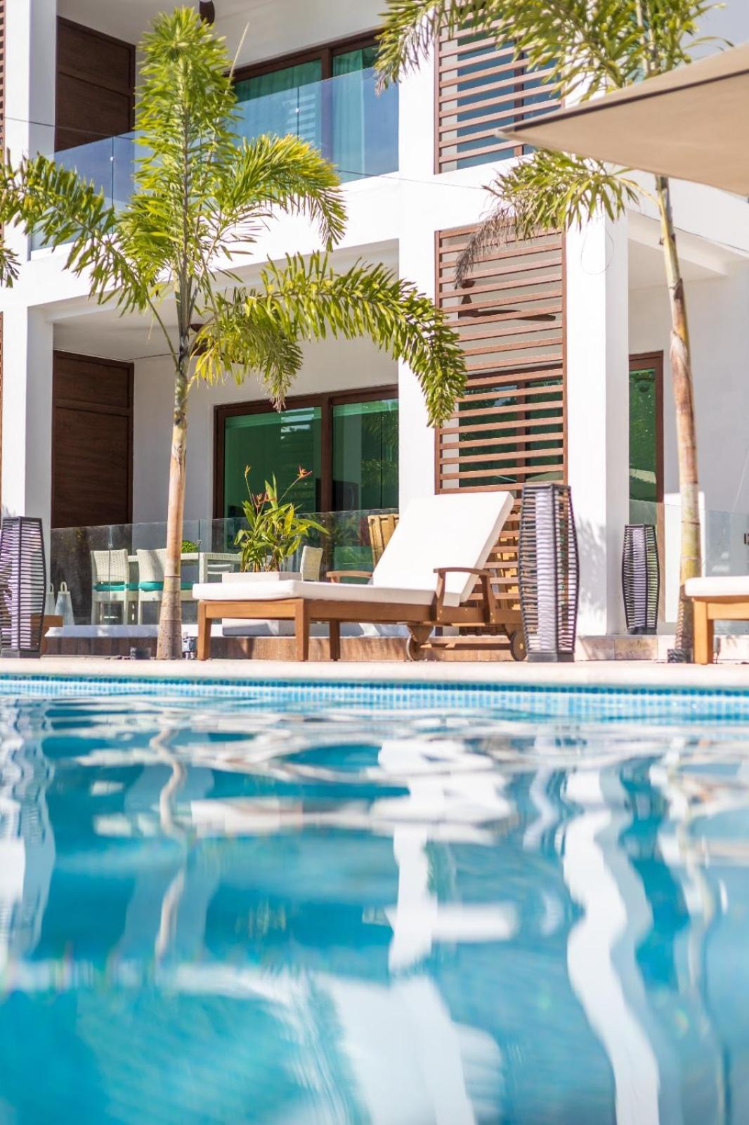 Acqua Di Mare Resort West Bay Buitenkant foto