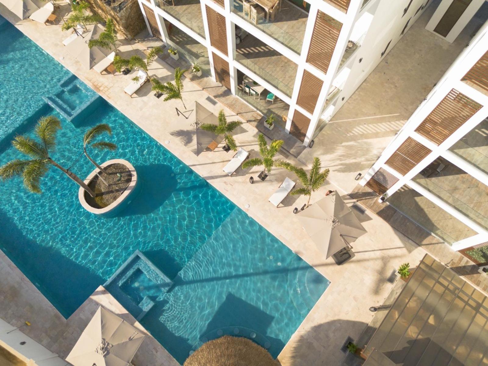 Acqua Di Mare Resort West Bay Buitenkant foto