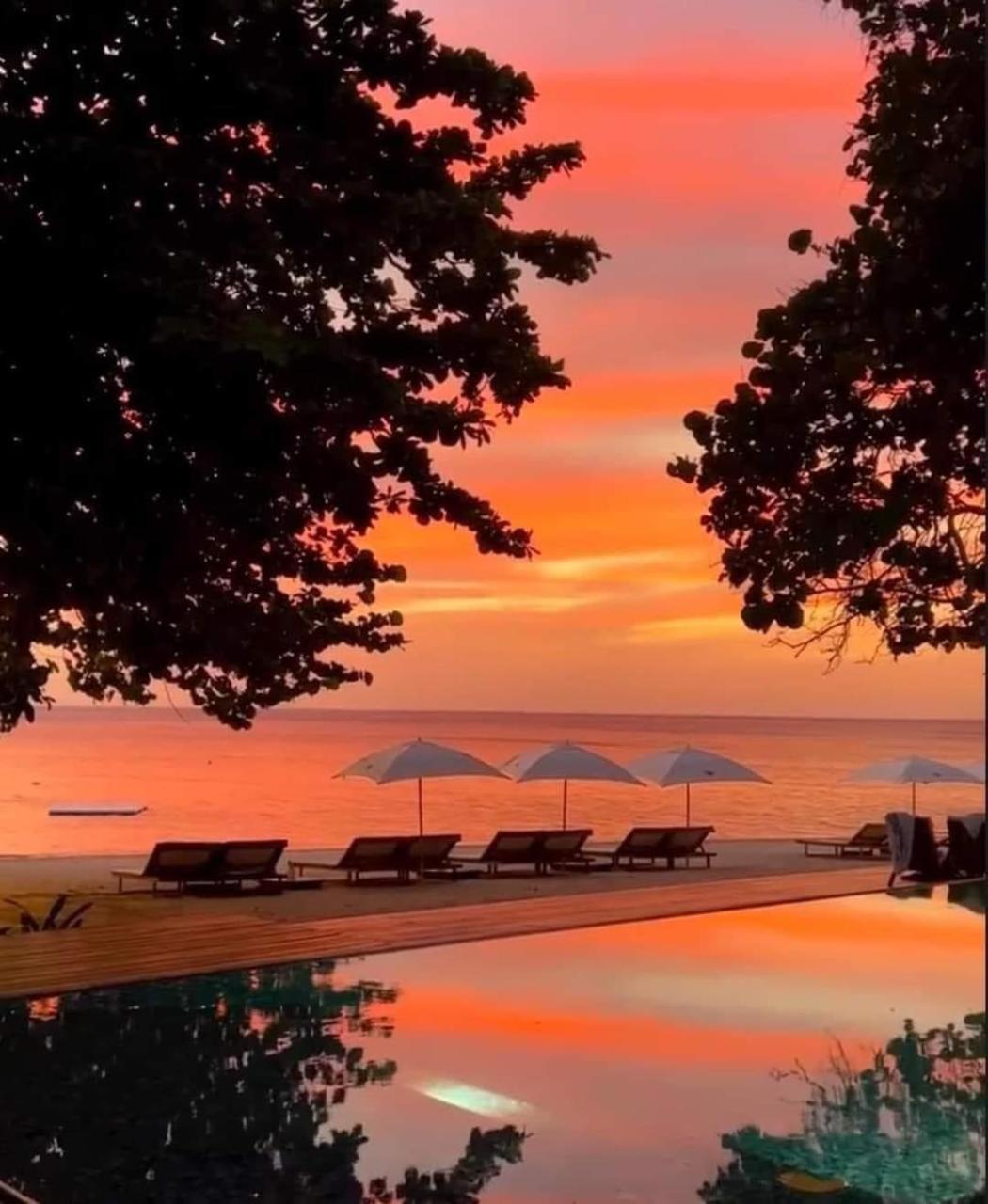 Acqua Di Mare Resort West Bay Buitenkant foto